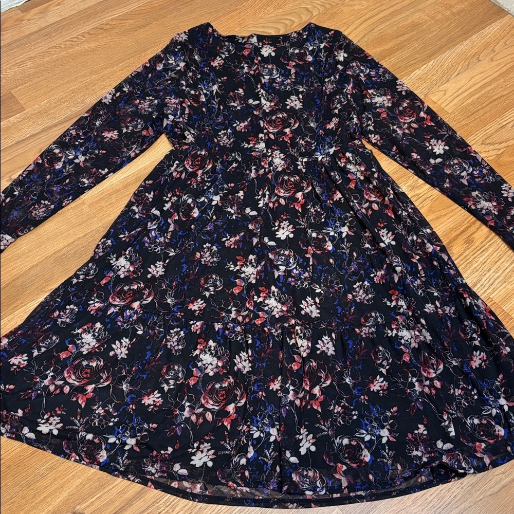 Torrid black multicolor floral long sleeve tiered midi dress. Size L.